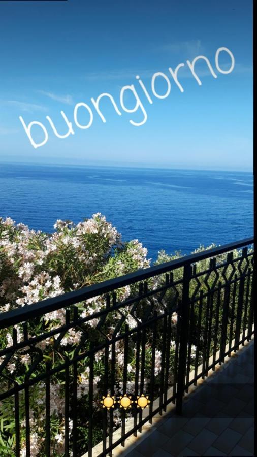מונליה Appartamenti Enrica With Amazing View מראה חיצוני תמונה