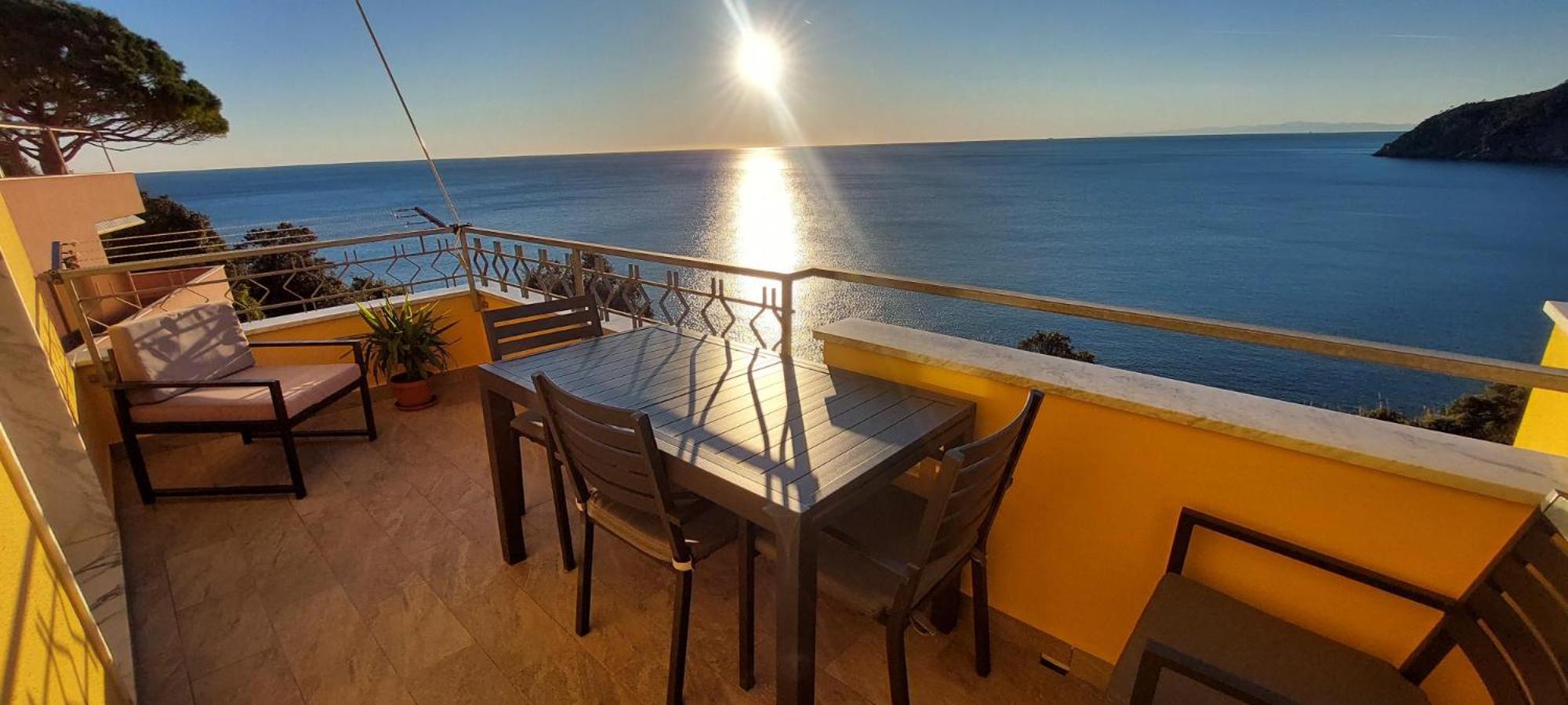 מונליה Appartamenti Enrica With Amazing View מראה חיצוני תמונה